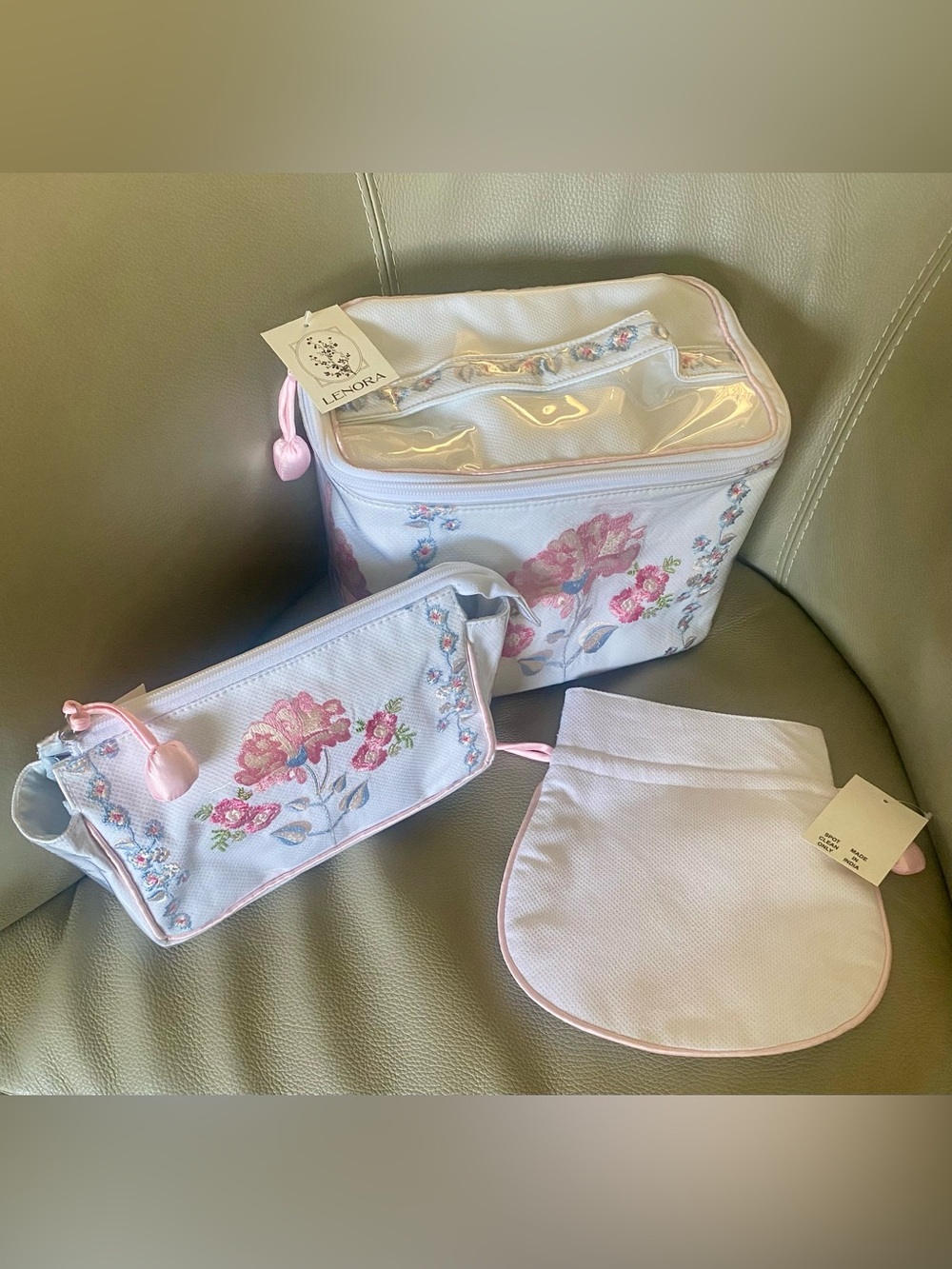 NWT Lenora Peony Train Pink Floral Travel Cosmetic Bag & Jewelry Pouch Set - Picture 2 of 7